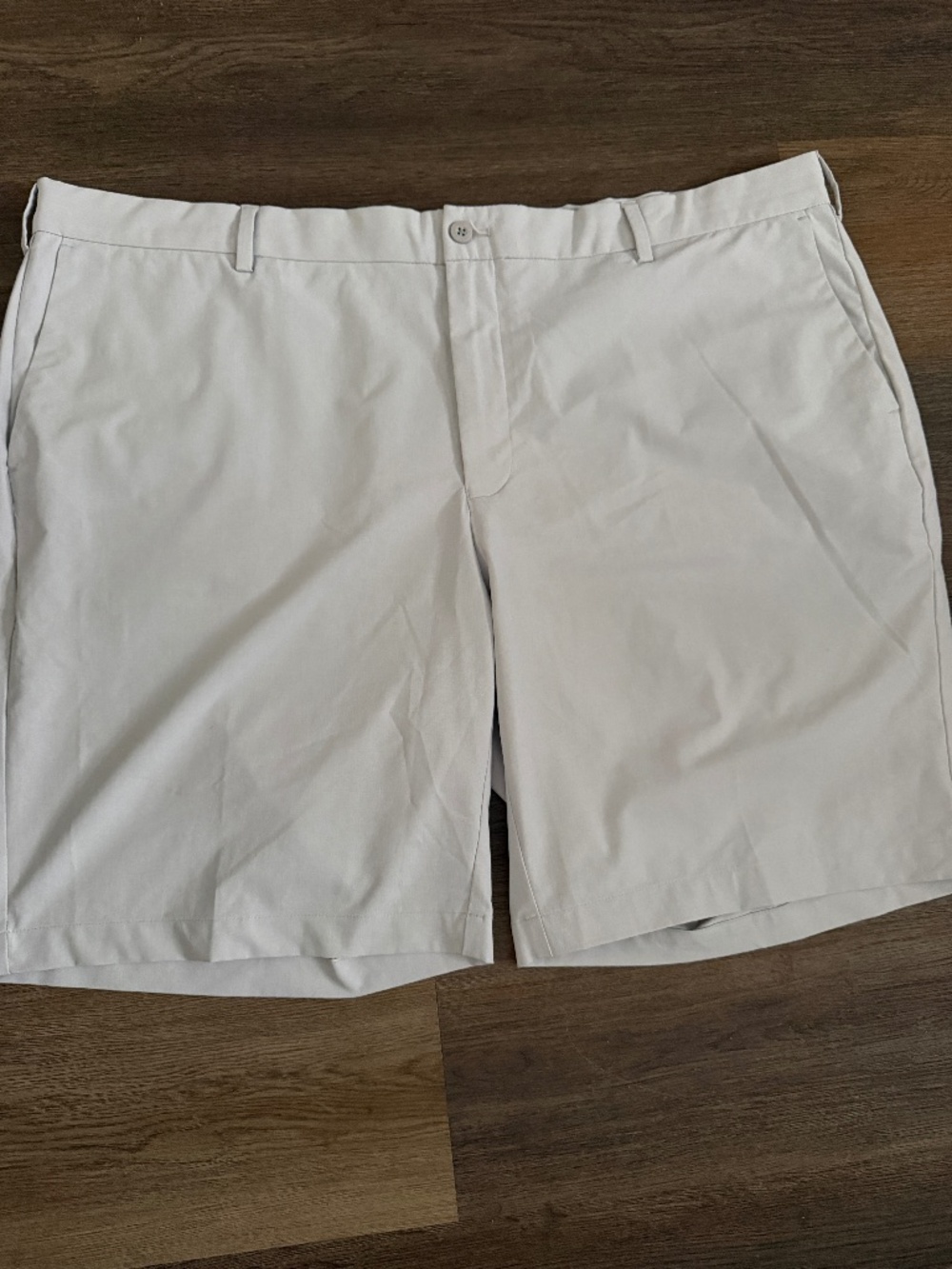 Peter Millar Golf Crown Crafted Surge Performance Golf Shorts men's 44 gray 9"